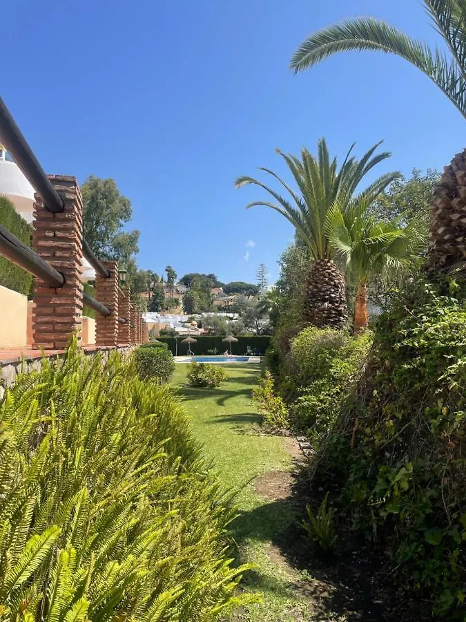 Jardines Apartment Sitio de Calahonda 0*,